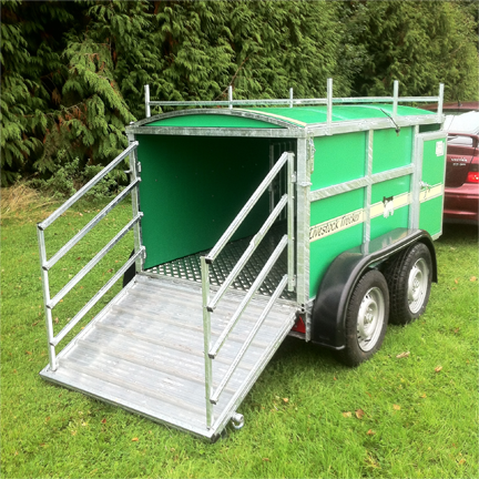 livestock trailer with tread plate floor