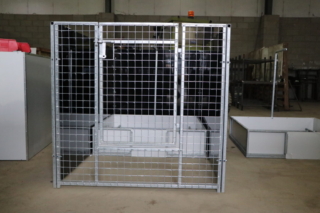 Whelping dog box, whelping pen